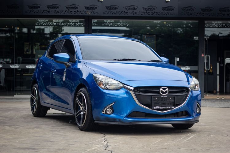 รถ Mazda Mazda 2 1.3 Standard สี ฟ้า