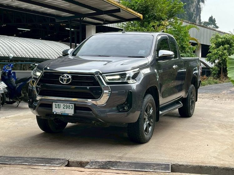 รถ Toyota Hilux Revo Smart Cab 2.4 Mid 4WD สี เทา