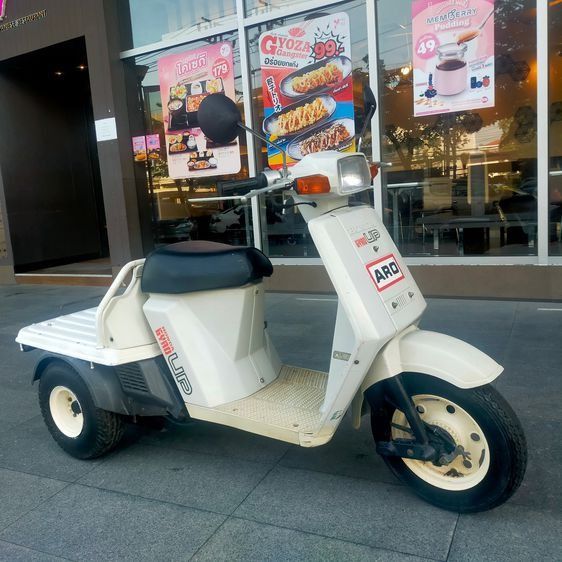 จักรยานไฟฟ่าป๊อป มือสอง จากญี่ปุ่น Honda Gyro UP เครื่องดี สีเดิม พร้อมใช้งาน เครื่องยนต์สูบเดี่ยว 2 จังหวะ แรงม้า 49 CC. ความจุถังเชื้อเพ รูปที่ 4