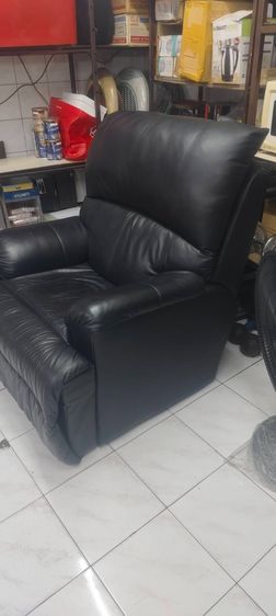  โซฟาเดี่ยว หนังแท้ 100 เก้าอี้พักผ่อนทรงใหญ่  สภาพสวย ใหม่มาก รูปที่ 2