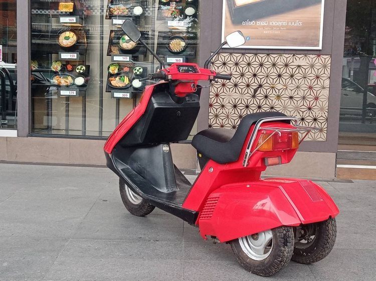 จักรยานไฟฟ้าป๊อป Honda Stream เครื่องเดิม สีสวย เครื่องยนต์ 50 cc สตาร์ท 2 ระบบ ไฟติดทุกดวง มีที่เก็บของด้านหน้า สีทำใหม่ รูปที่ 3