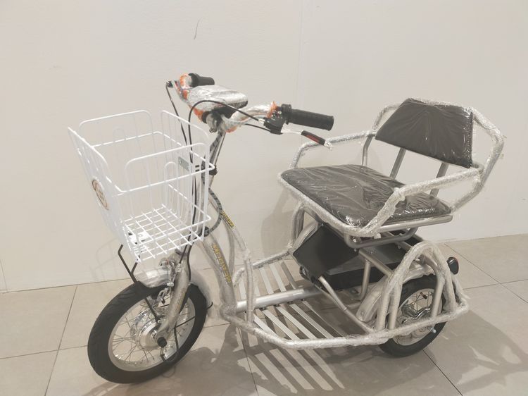รถไฟฟ้า MEADOW รุ่น EPATROL 12 (แบตเตอรี่ตะกั่วกรด VRLA 36V 7.8AH) ราคา 14,900.00 ขาย 13900 การขับขี่ ที่แตกต่าง o ตัวถัง Hi-Tensile ดีไซน์ใ รูปที่ 14