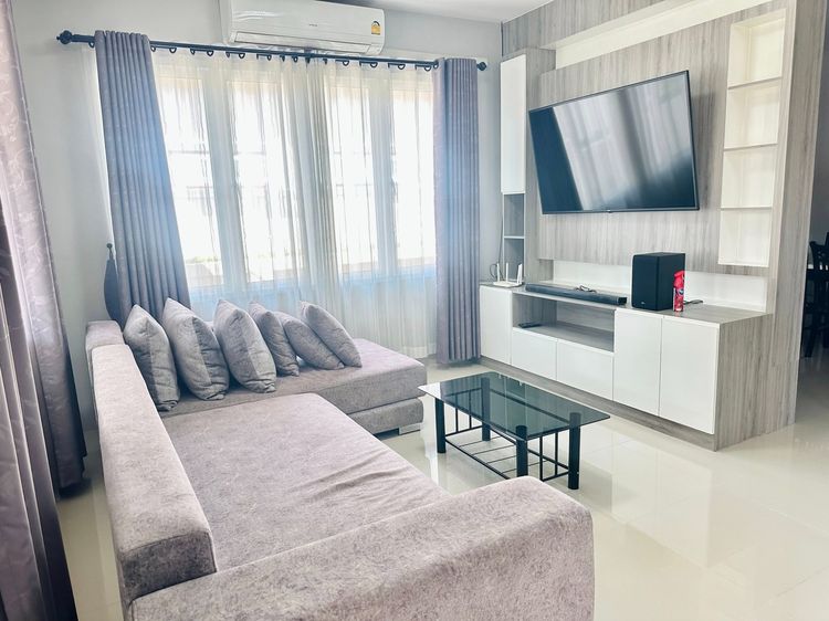 มีบางส่วน บ้านเดี่ยวชั้นเดียว (Private Zone) หน้าบ้านไม่ชนกะใคร ถนนกว้างน่าอยู่ มีความเป็นส่วนตัวสูง ทำเลดีมาก ติดถนนเส้นหลัก รูปที่ 3