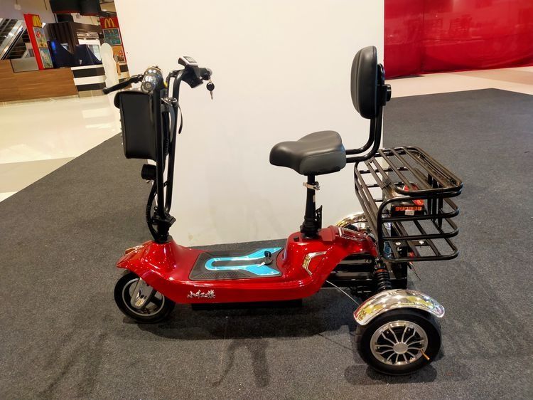 จักรยานไฟฟ้า กะทัดรัด คล่องตัวสูง แบตลิเธี่ยม ถอดมาชาร์จได้ มอเตอร์แรง 48 v 12a 350 w แบตลิเธี่ยม ถอดมาชาร์จได้ ความเร็วสูงสุด 35 กม รูปที่ 2