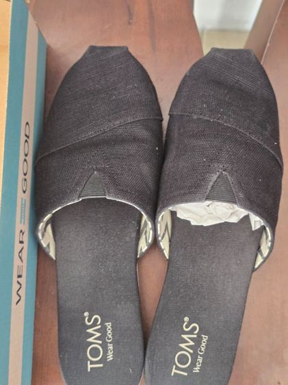 รองเท้าtoms รูปที่ 2