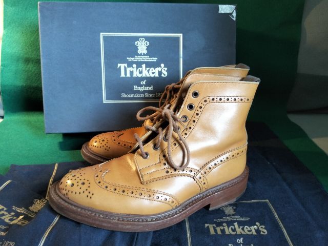 ขอขายรองเท้าบูทหนังแท้ยี่ห้อ Triker's of England.made in England ไซส์ 6.5 พร้อมกล่องถุงผ้า 2 ใบและผ้าเช็ดร้องเท้าแท้เดิมๆสภาพใช้น้อย รูปที่ 6
