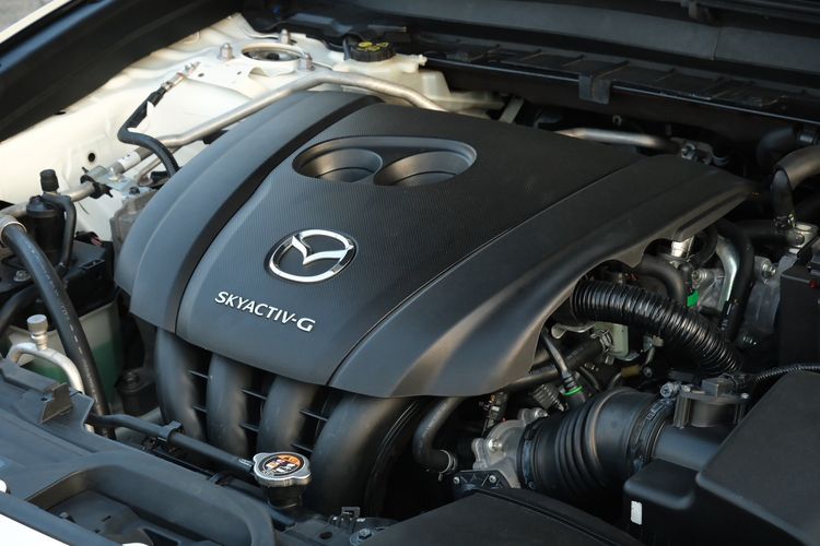 Mazda CX-30 2021 2.0 SP 100th Anniversary Edition Sedan เบนซิน ไม่ติดแก๊ส เกียร์อัตโนมัติ ขาว รูปที่ 4