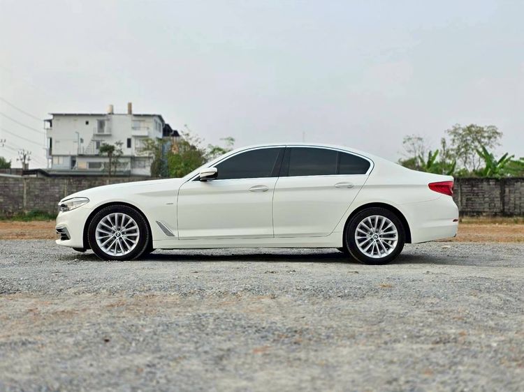 BMW Series 5 2017 520d Sedan ดีเซล ไม่ติดแก๊ส เกียร์อัตโนมัติ ขาว รูปที่ 3