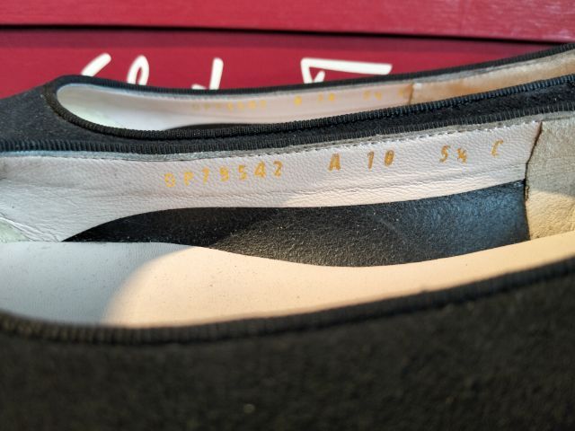 ขอขายรองเท้าหญิง slip on The' Suede calf แบรนด์ Salvatore ferragamo รุ่น Fruit made in Italy.แท้ไซส์ 5.5 วัดข้างในได้ 9นิ้ว. รูปที่ 7