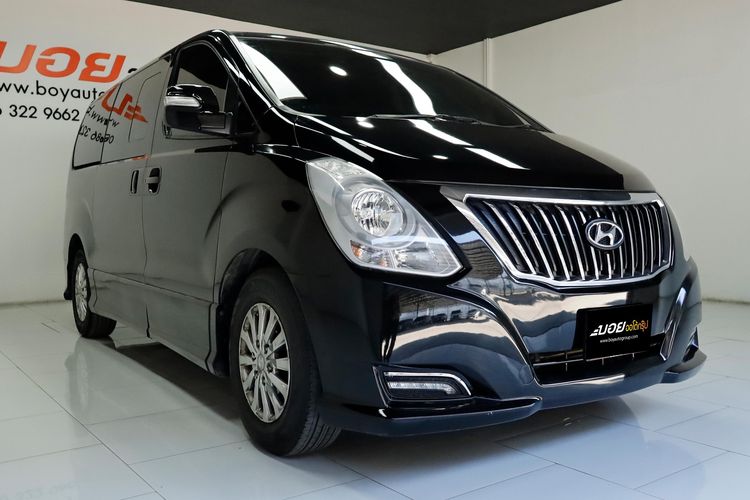 Hyundai H-1  2017 2.5 Elite Utility-car ดีเซล ไม่ติดแก๊ส เกียร์อัตโนมัติ ดำ รูปที่ 3