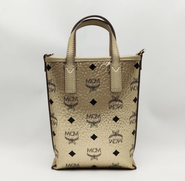MCM Essential Crossbody Bag
มือสอง รูปที่ 10