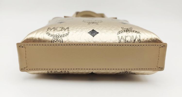 MCM Essential Crossbody Bag
มือสอง รูปที่ 15