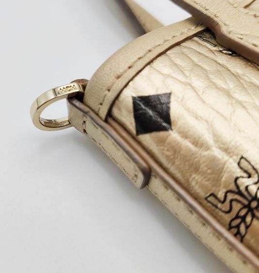 MCM Essential Crossbody Bag
มือสอง รูปที่ 14