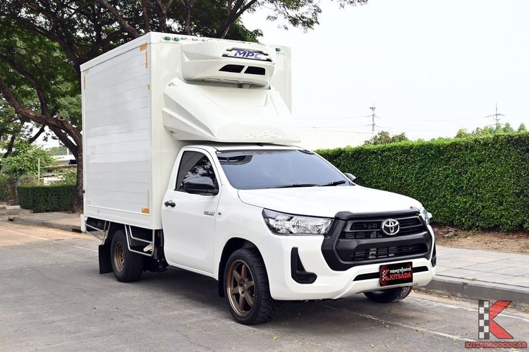 Toyota Hilux Revo 2024 2.4 Entry Pickup ดีเซล ไม่ติดแก๊ส เกียร์ธรรมดา ขาว