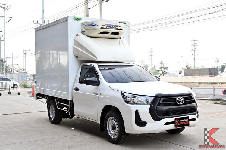 รถ Toyota Hilux Revo 2.4 Entry สี ขาว