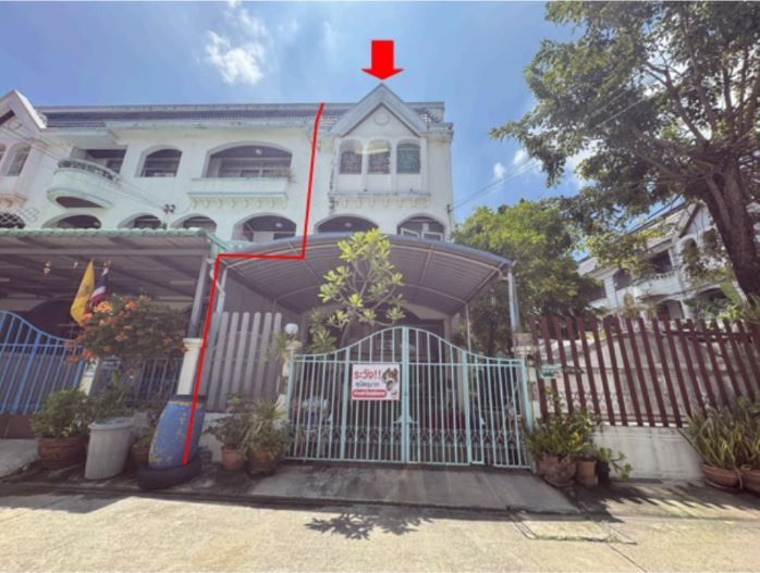 ขายผ่านการประมูล รหัส 408742 ทาวน์เฮ้าส์ 3 ชั้น ธนกาญจน์ เทพารักษ์ สมุทรปราการ