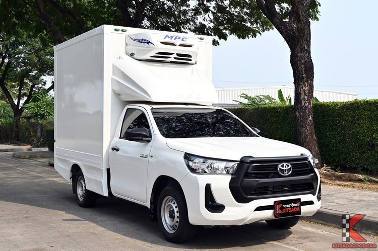 รถ Toyota Hilux Revo 2.4 Entry สี ขาว