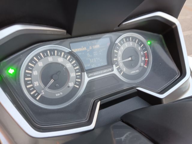 Forza 300 สวย ดูแลดีประวัติครบ รูปที่ 7