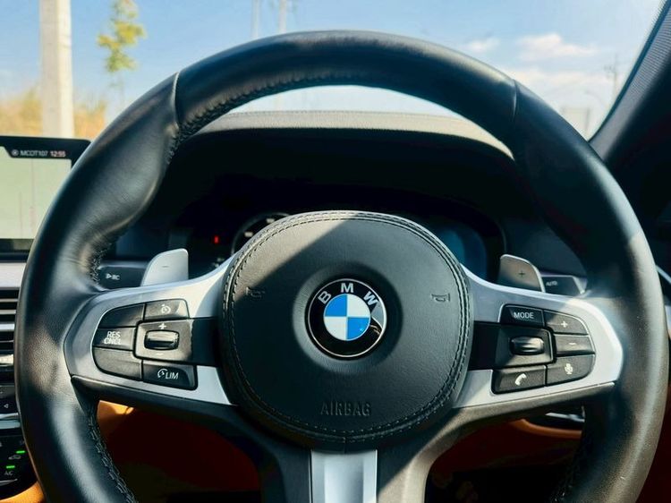 BMW Series 5 2019 530e Sedan ปลั๊กอินไฮบริด (PHEV) ไม่ติดแก๊ส เกียร์อัตโนมัติ ขาว รูปที่ 4