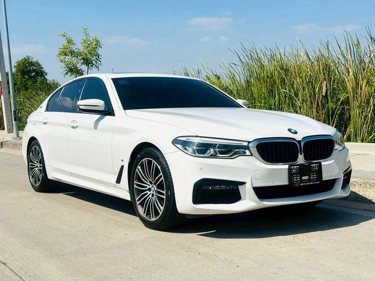 BMW Series 5 2019 530e Sedan ปลั๊กอินไฮบริด (PHEV) ไม่ติดแก๊ส เกียร์อัตโนมัติ ขาว รูปที่ 3