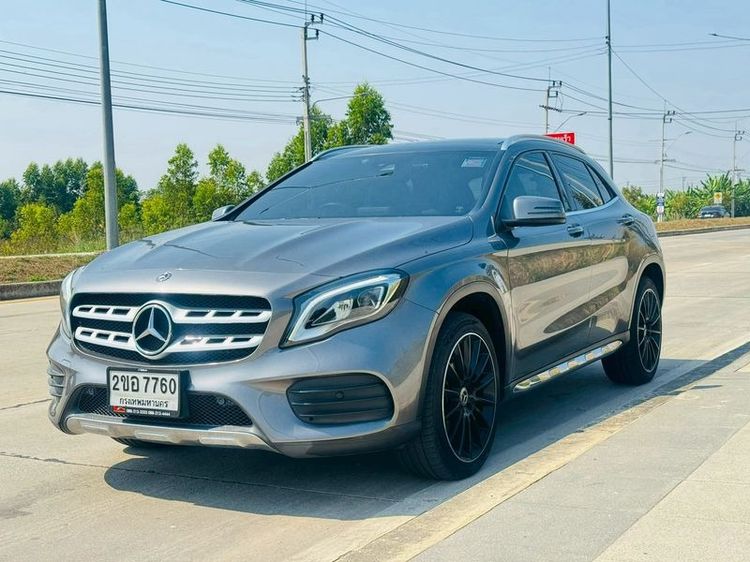 รถ Mercedes-Benz GLA-Class GLA250 สี เทา