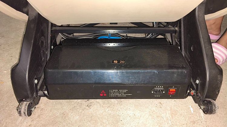 เก้าอี้นวดไฟฟ้า BENBO รุ่น AM-820B Full Body ลูกกลิ้ง นวดได้ทั้งตัว รีโมตดิจิทัล รูปที่ 3