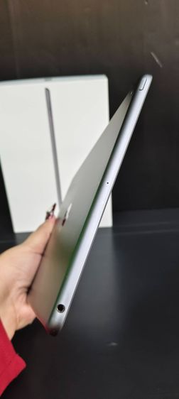 iPad 8 (8th Generation) 32GB Wi-Fi สี Space Gray ครบกล่อง สภาพสวย ใช้งานปกติ รูปที่ 9