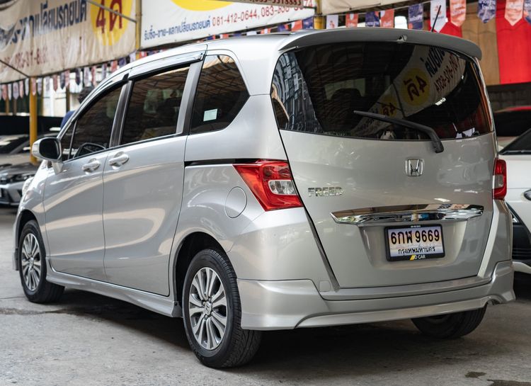 Honda Freed 2014 1.5 E Utility-car เบนซิน ไม่ติดแก๊ส เกียร์อัตโนมัติ เทา รูปที่ 3