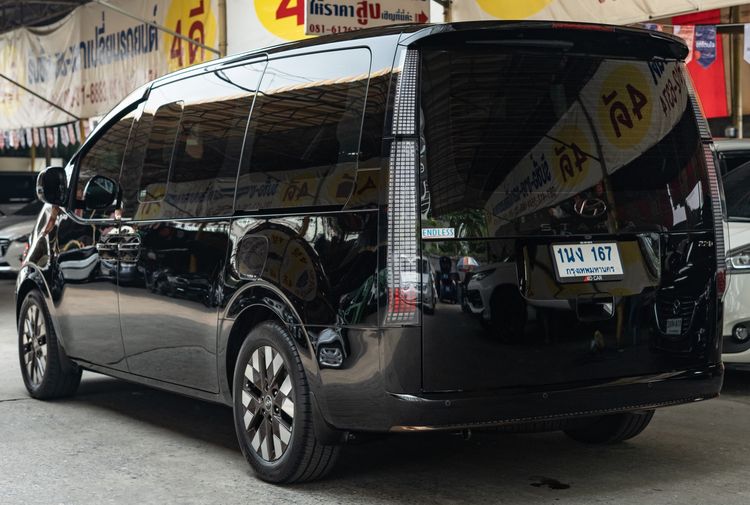 Hyundai Staria 2022 PREMIUM 2.2 Van ดีเซล ไม่ติดแก๊ส เกียร์อัตโนมัติ ดำ รูปที่ 3