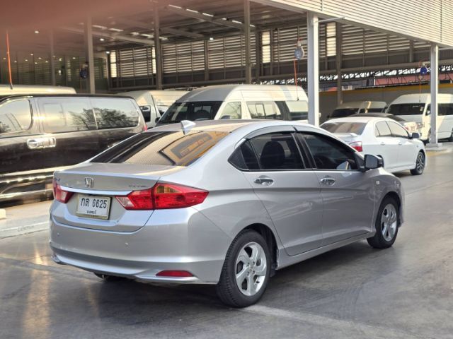 Honda City 2014 1.5 V Sedan เบนซิน ไม่ติดแก๊ส เกียร์อัตโนมัติ บรอนซ์เงิน รูปที่ 4