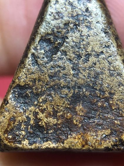 พระนางพญาลงรักเก่าพร้อมตลับเงิน รูปที่ 8