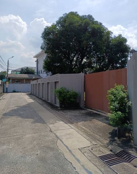 ที่ดินทำเลทอง ใกล้แยกสุทธิสาร ซอยอินทามระ 28