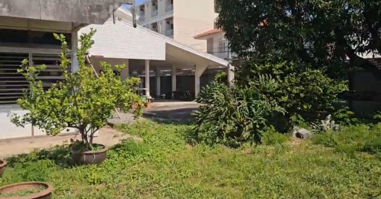 ที่ดินทำเลทอง ใกล้แยกสุทธิสาร ซอยอินทามระ 28 รูปที่ 3