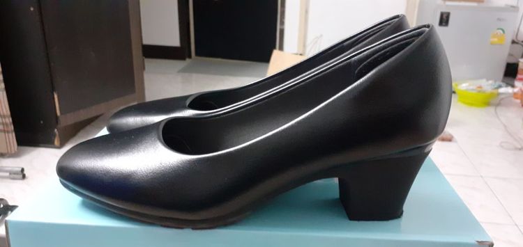 รองเท้าคัชชู ใส่แค่ครั้งเดียว