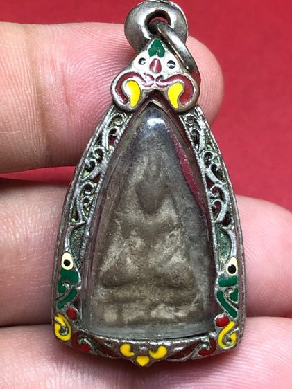 พระนางกำแพงเนื้อดิน