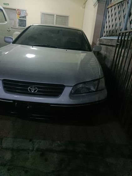Toyota Camry 2001 2.2 SEG Sedan เบนซิน ไม่ติดแก๊ส เกียร์อัตโนมัติ ขาว รูปที่ 3