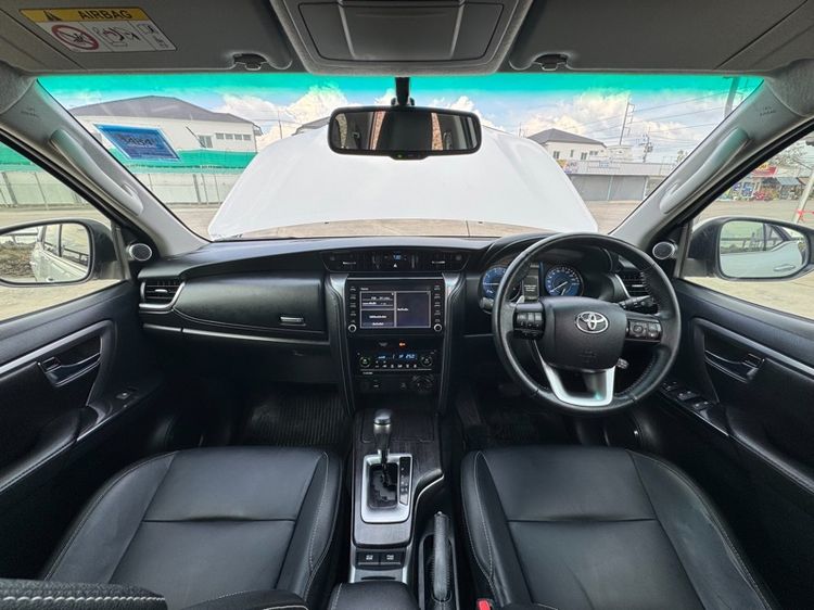 Toyota Fortuner 2021 2.4 V 4WD Utility-car ดีเซล ไม่ติดแก๊ส เกียร์อัตโนมัติ ขาว รูปที่ 4