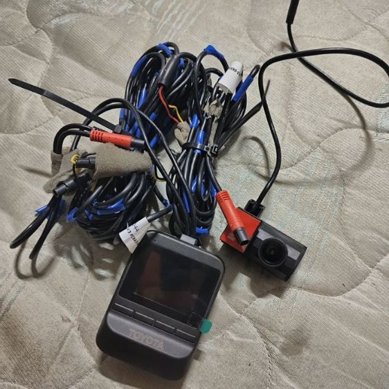 กล้องติดรถยนต์ กล้องบันทึกหน้า-หลัง toyota แท้ (wifi)