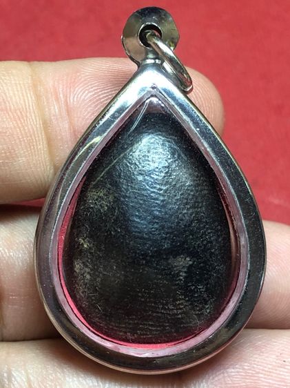 พระปิดตาเนื้อผงคลุกรัก รูปที่ 2