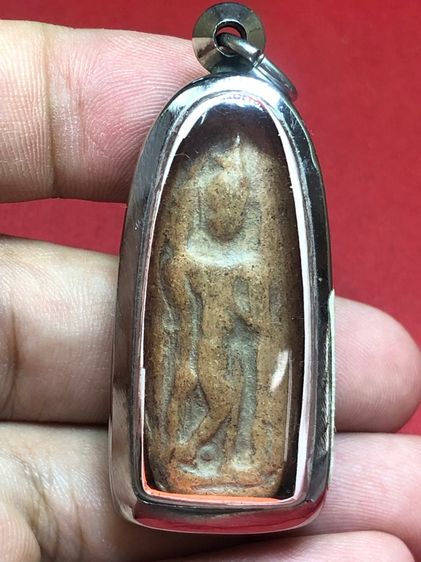 พระลีลาเม็ดขนุน