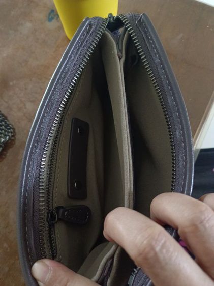 กระเป๋าหนังแกะแท้ ใหม่กริป คล้องมือได้สะพายได้ ใส่โทรศัพท์ได้ทุกรุ่นมีช่องใส่บัตรใส่แบงค์ รูปที่ 4