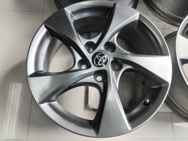 ล้อToyota17นิ้ว ใส่ 5รู114 สีสวย รับเกษตรนวมินทร์ รูปที่ 3