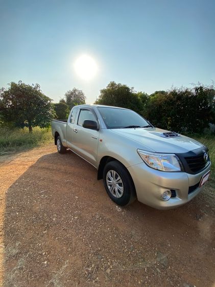 รถ Toyota Hilux Vigo Champ 2.5 J Single Cab สี เทา