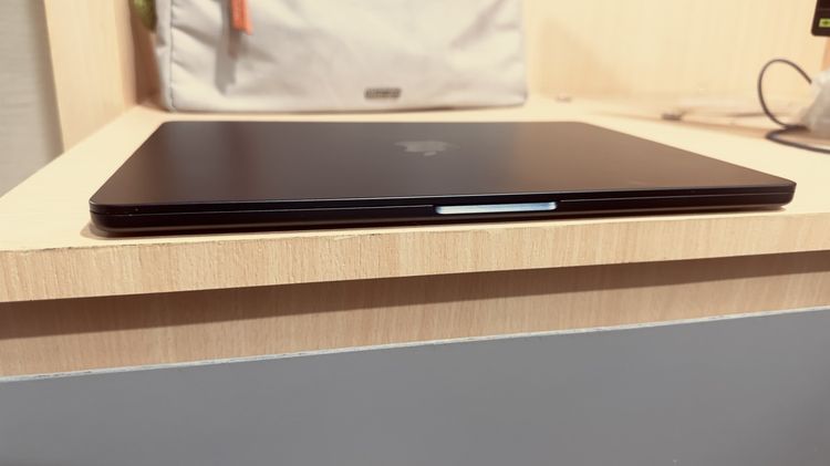 Macbook AIR M2 2022 8GB สีมิดไนท์ รูปที่ 2