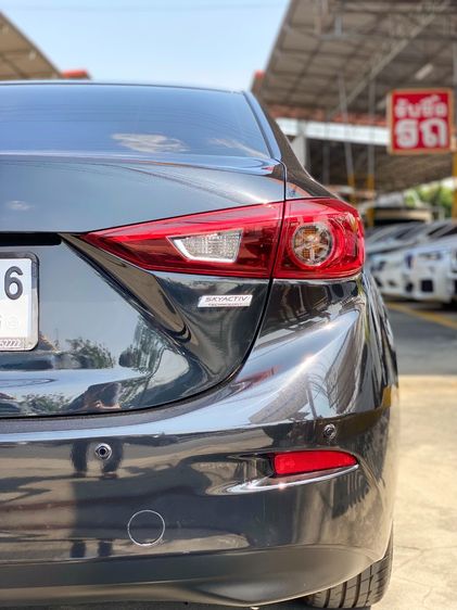 Mazda Mazda3 2016 2.0 S Sedan เบนซิน ไม่ติดแก๊ส เกียร์อัตโนมัติ ดำ รูปที่ 4