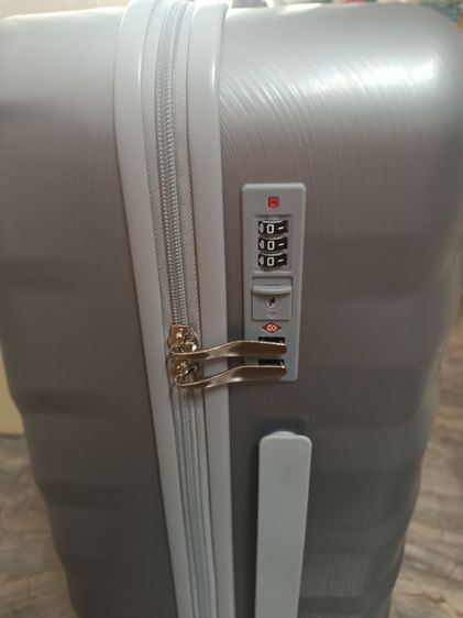 ขาย กระเป๋าเดินทาง Caggioni  ขนาด 24 นิ้ว รุ่นล่าสุด ของแท้ ของใหม่ รูปที่ 6