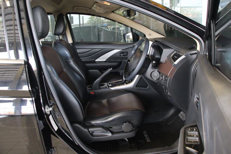 Mitsubishi Xpander 2021 1.5 Cross Utility-car เบนซิน ไม่ติดแก๊ส เกียร์อัตโนมัติ ดำ รูปที่ 3