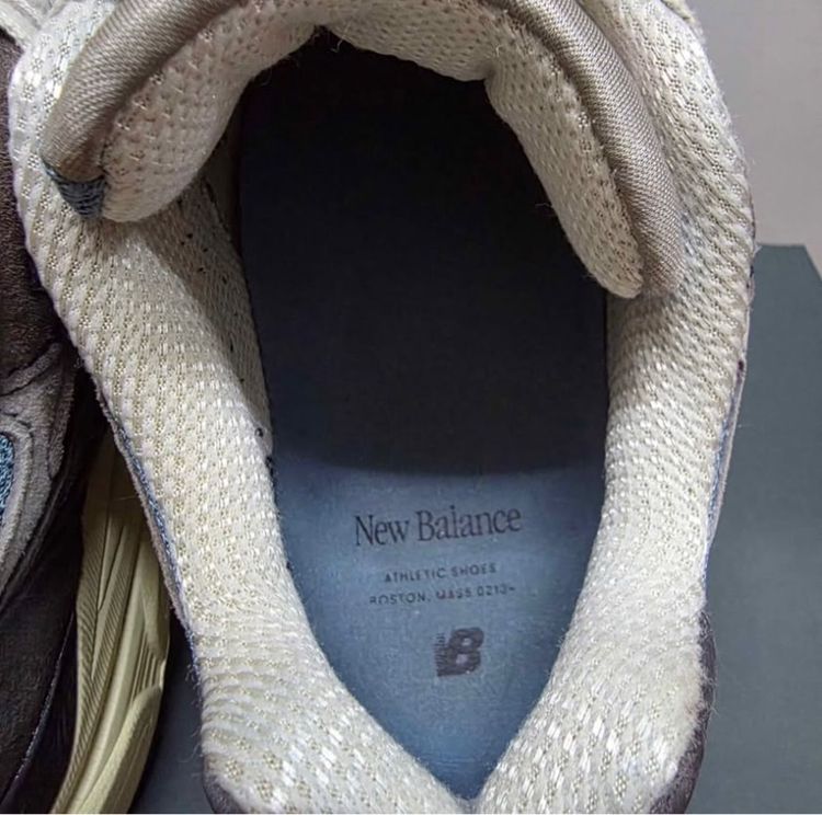 รองเท้าผ้าใบ NEW BALANCE 990 made in USA แท้ 💯 เบอร์ US 7 EU 40 cm 25 คนเท้า 24.5-26 ใส่ได้ สภาพดีมาก พื้นเต็ม ทรงสวย ดีเทลสวย หายากน่าสะสม รูปที่ 4