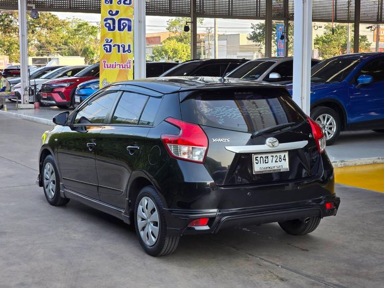Toyota Yaris 2016 1.2 E Sedan เบนซิน ไม่ติดแก๊ส เกียร์อัตโนมัติ ดำ รูปที่ 4
