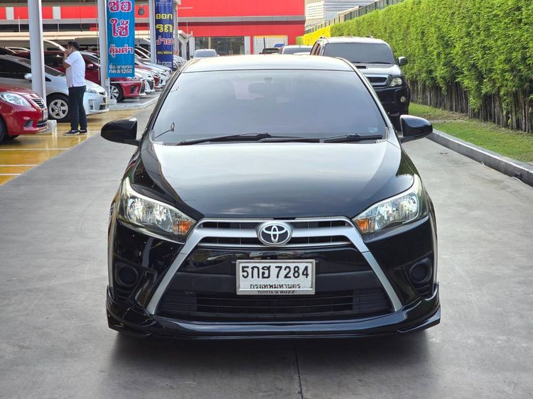 Toyota Yaris 2016 1.2 E Sedan เบนซิน ไม่ติดแก๊ส เกียร์อัตโนมัติ ดำ รูปที่ 2